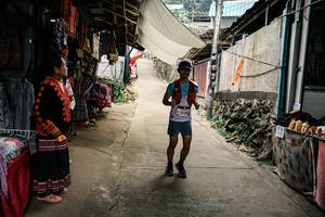 BIB: 
                            <button type="button" onclick="openModal(25539177)" class="btn btn-primary btn-sm float-right btn-popup" data-toggle="modal" data-target=".modal-high-quality">
                        <i class="fas fa-shopping-cart"></i> Add to Cart
                    </button>
                                            <button type="button" onclick="isThisMe(25539177, true)" class="btn btn-success btn-sm float-right btn-popup btn-isme hidden" data-toggle="tooltip" data-placement="bottom" title="นี่คือรูปของคุณใช่ไหม คลิกที่นี่เพื่อเอาเข้าอัลบั้ม">
                        <i class="fas fa-plus"></i> Add to album
                    </button>
                    <button type="button" onclick="isThisMe(25539177, false)" class="btn btn-warning btn-sm float-right btn-popup btn-isnotme hidden">
                        <i class="fas fa-ban"></i> Remove from album
                    </button>